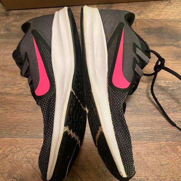 Womens nike running shoe athletic - Picture 2 of 6